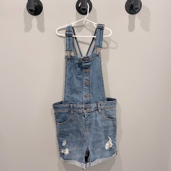 Cat & Jack Other - Girls Cat & Jack denim shortall Size 10/12